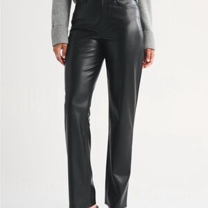 Women's Curve Love Vegan Leather 90s Straight Pant